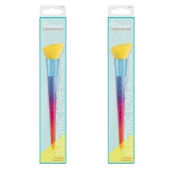 PACK OF 2 Real Techniques LIMITED EDITION Electric Love 037 Cream ~Powder Brush - Picture 1 of 1